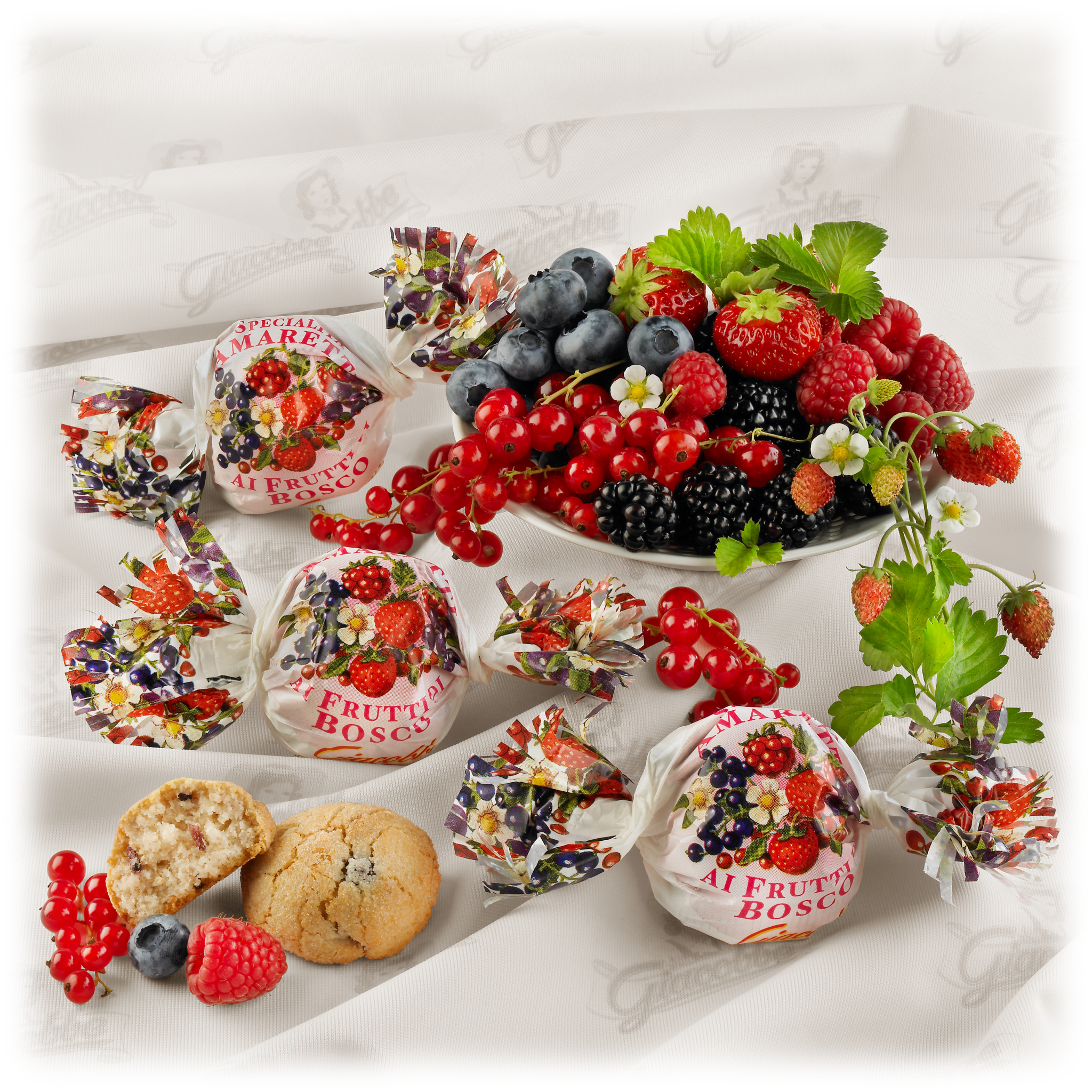 Amaretti ai Frutti di Bosco