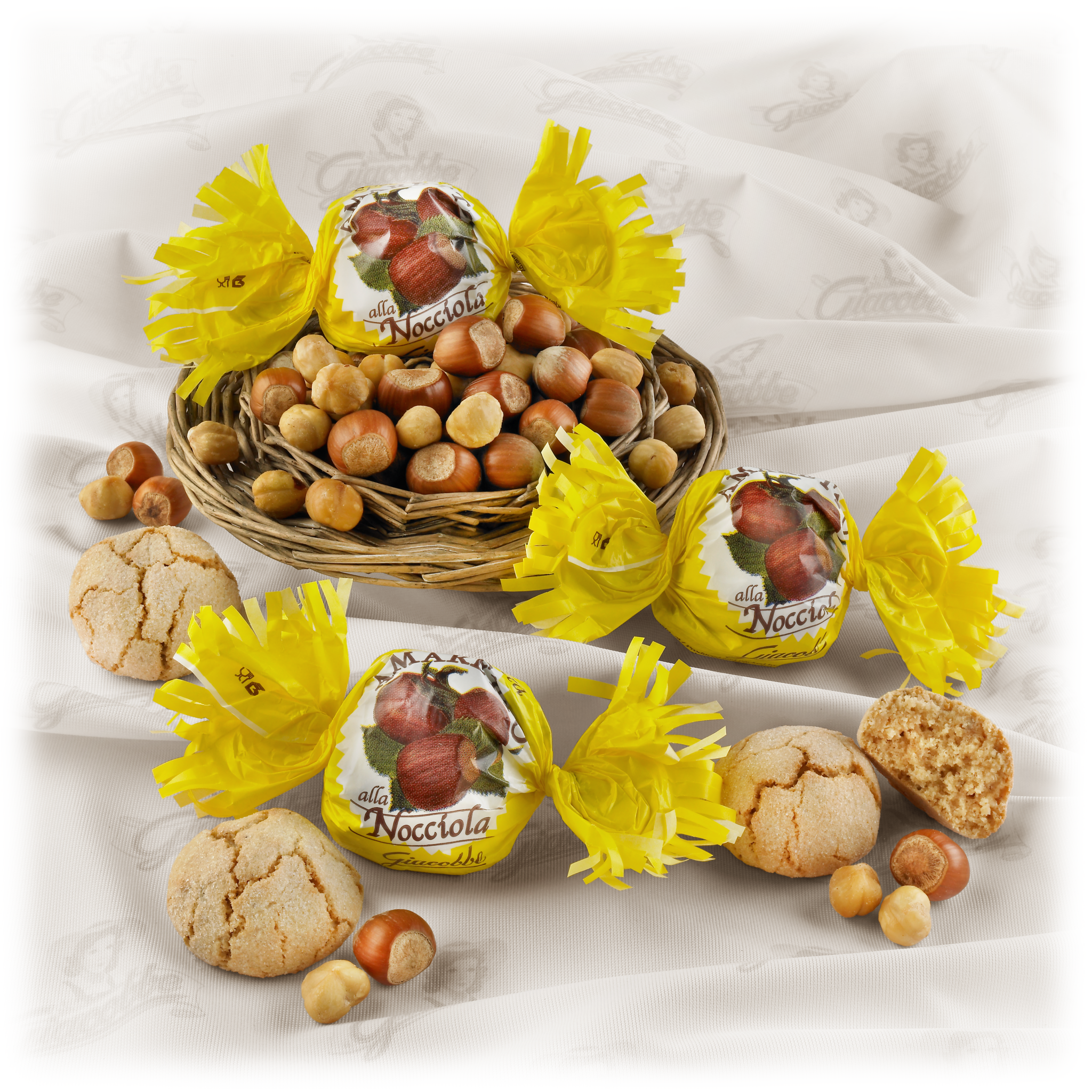 Amaretti alla Nocciola